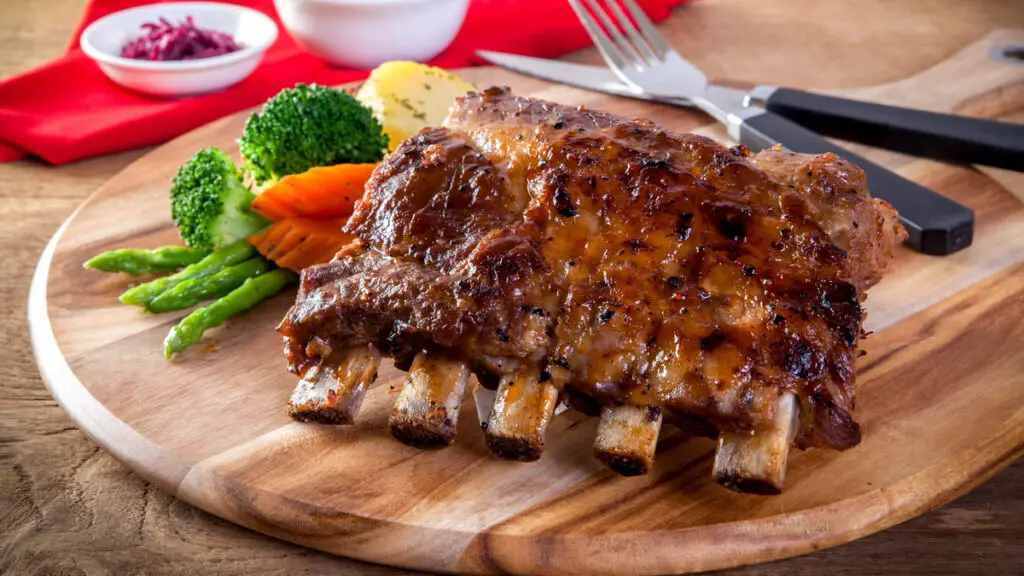 Easy Campfire Smoked Rack of Lamb Recipe